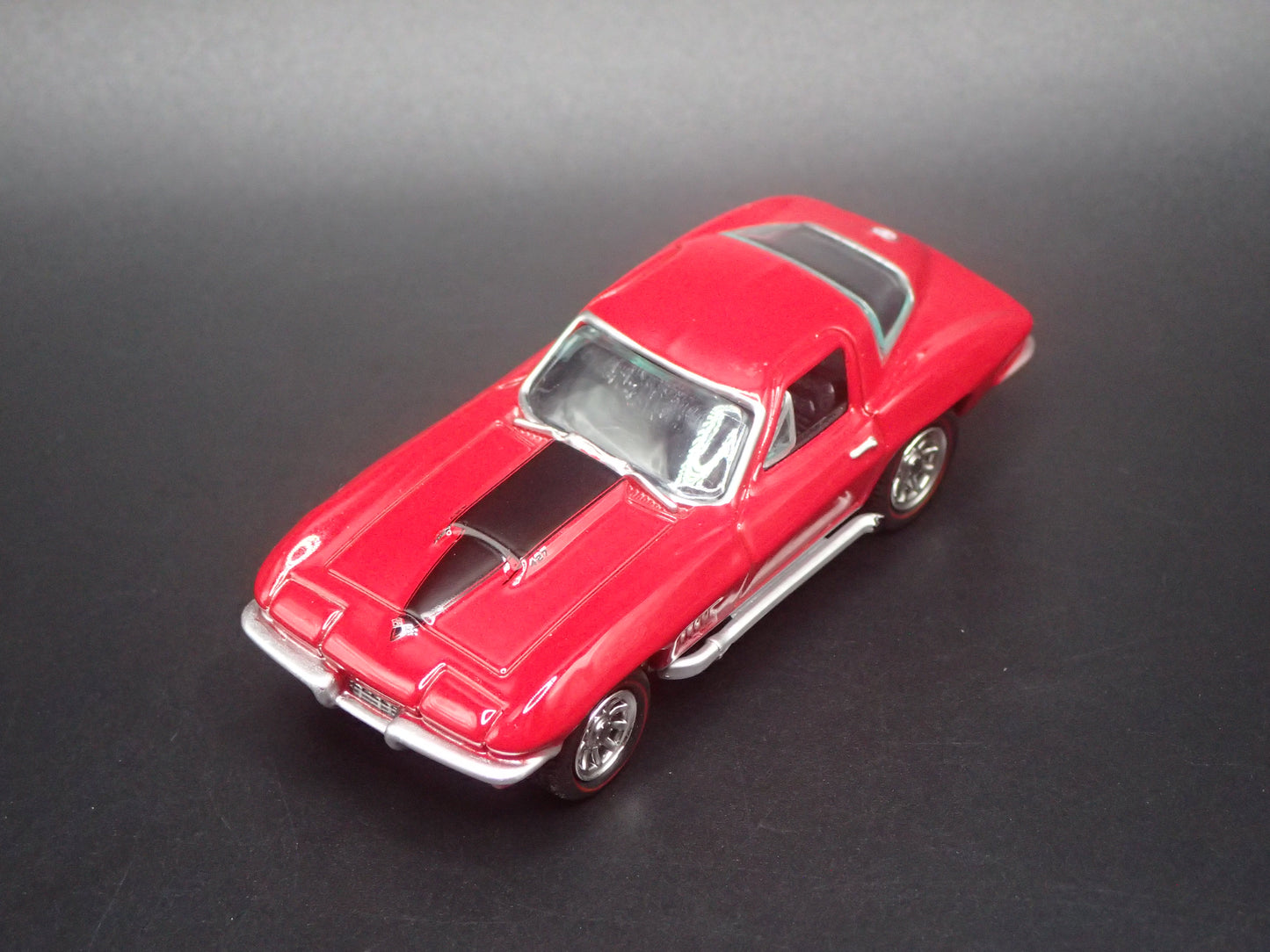 1967 67 CHEVY CHEVROLET CORVETTE 427 RED 1:64 SCALE DIORAMA DIECAST MODEL CAR