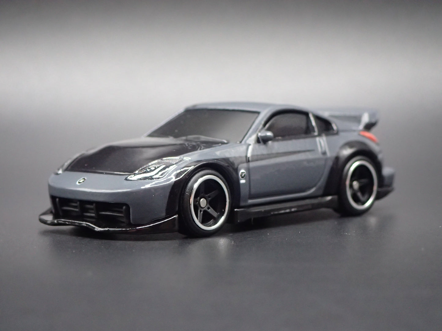 2003-2009 NISSAN 350Z FAST & FURIOUS 1:64 SCALE COLLECTIBLE DIECAST MODEL CAR