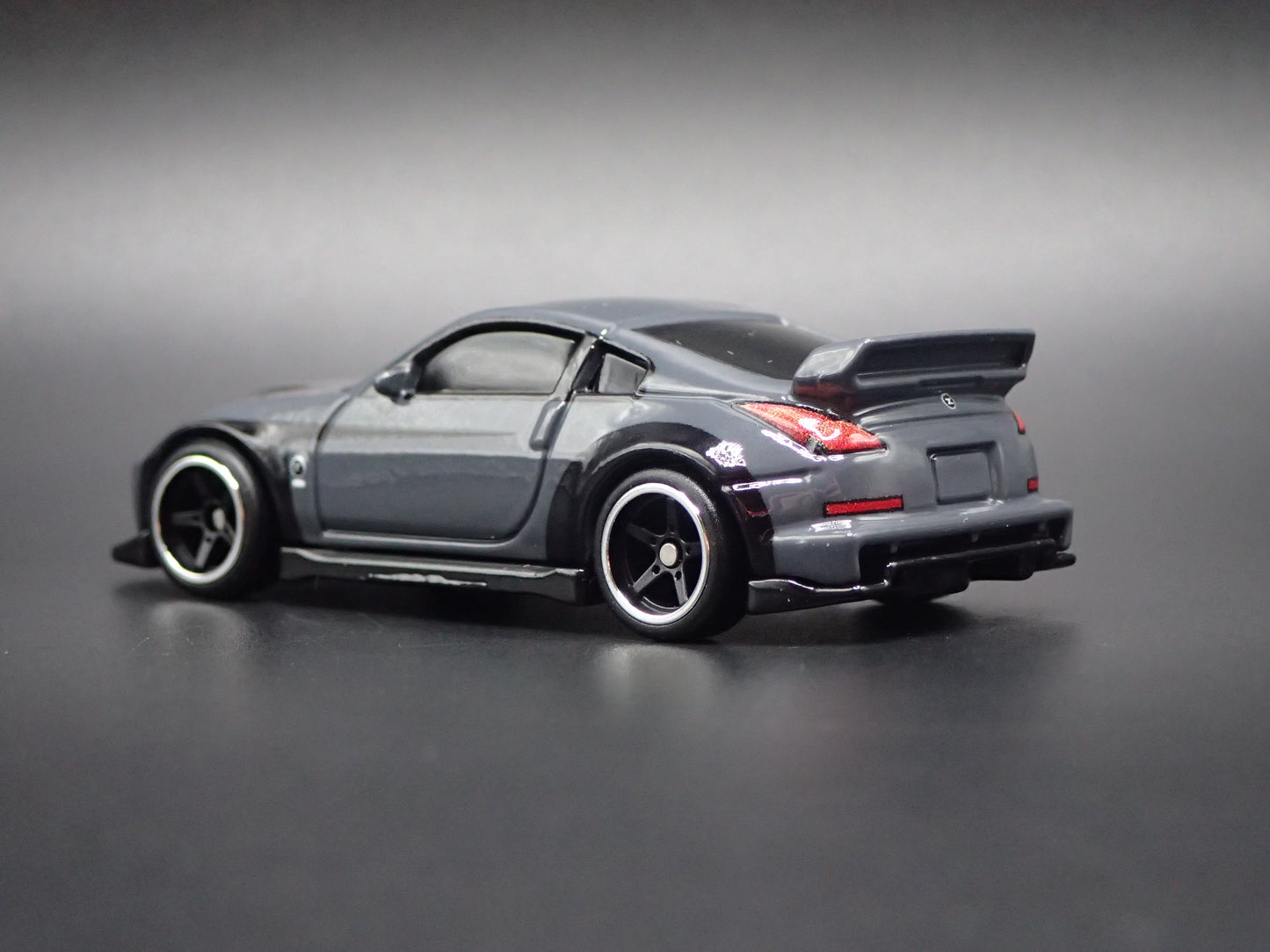 2003-2009 NISSAN 350Z FAST & FURIOUS 1:64 SCALE COLLECTIBLE DIECAST MODEL CAR