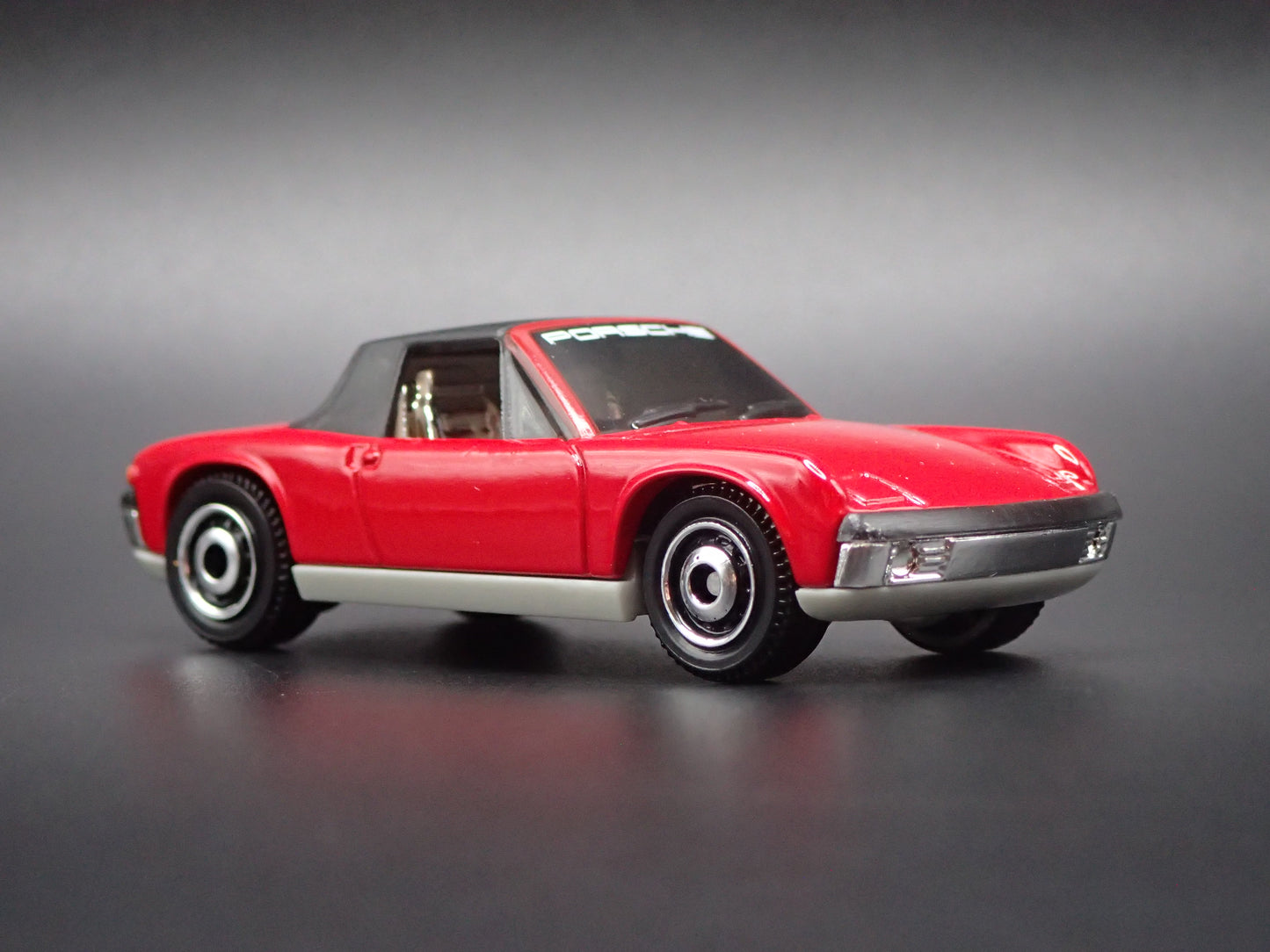 1969-1976 PORSCHE 914 RED 1:64 SCALE COLLECTIBLE DIORAMA DIECAST MODEL CAR