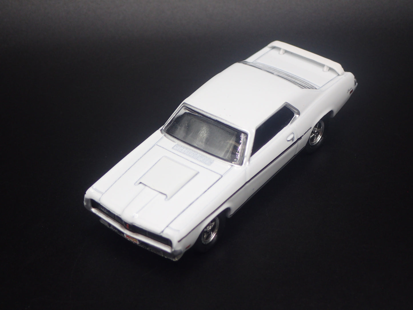 1969 69 MERC MERCURY COUGAR ELIMINATOR WHITE 1:64 SCALE DIECAST MODEL CAR