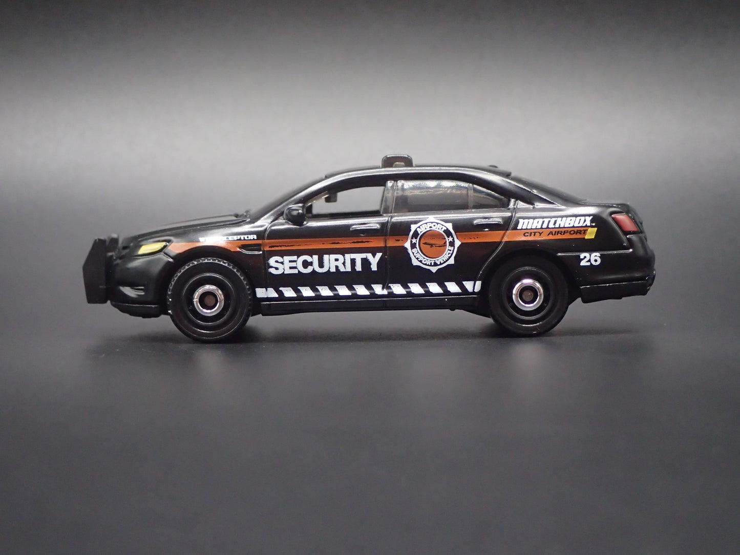 FORD POLICE INTERCEPTOR SECURITY PATROL 1/64 SCALE DIECAST DIORAMA MODEL CAR