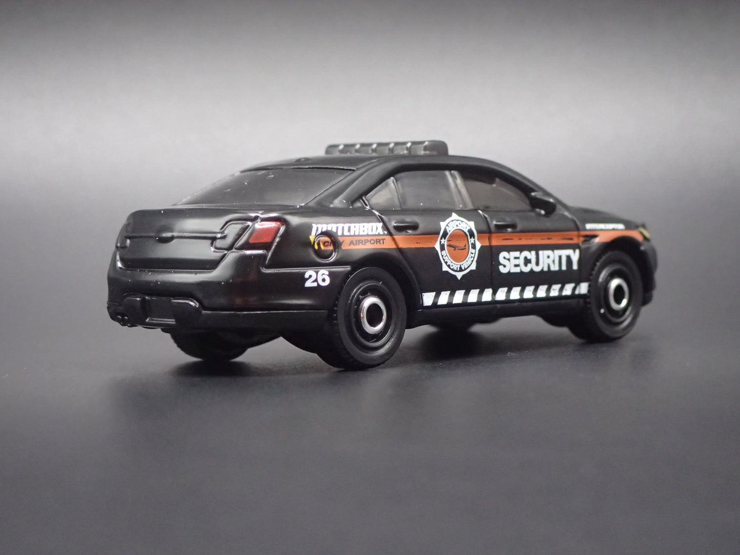 FORD POLICE INTERCEPTOR SECURITY PATROL 1/64 SCALE DIECAST DIORAMA MODEL CAR