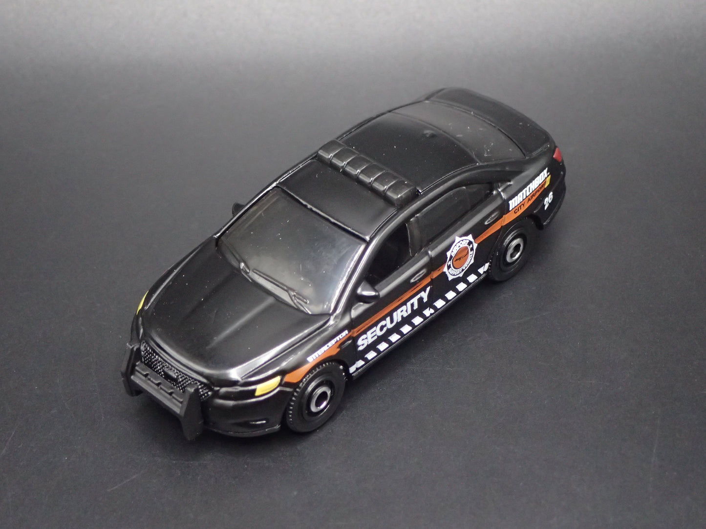 FORD POLICE INTERCEPTOR SECURITY PATROL 1/64 SCALE DIECAST DIORAMA MODEL CAR