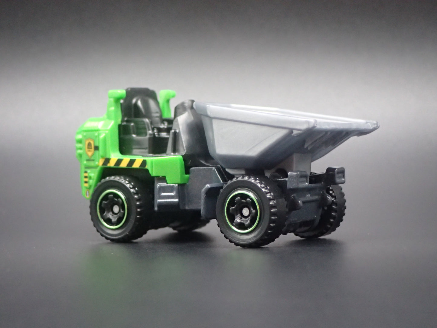 LITTLE DUMP TRUCK GREEN 1:64 MB SCALE COLLECTIBLE DIORAMA DIECAST MODEL CAR