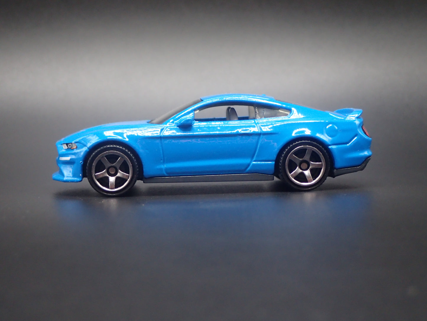 2015-2023 FORD MUSTANG COUPE BLUE 1/64 SCALE COLLECTIBLE DIECAST MODEL CAR