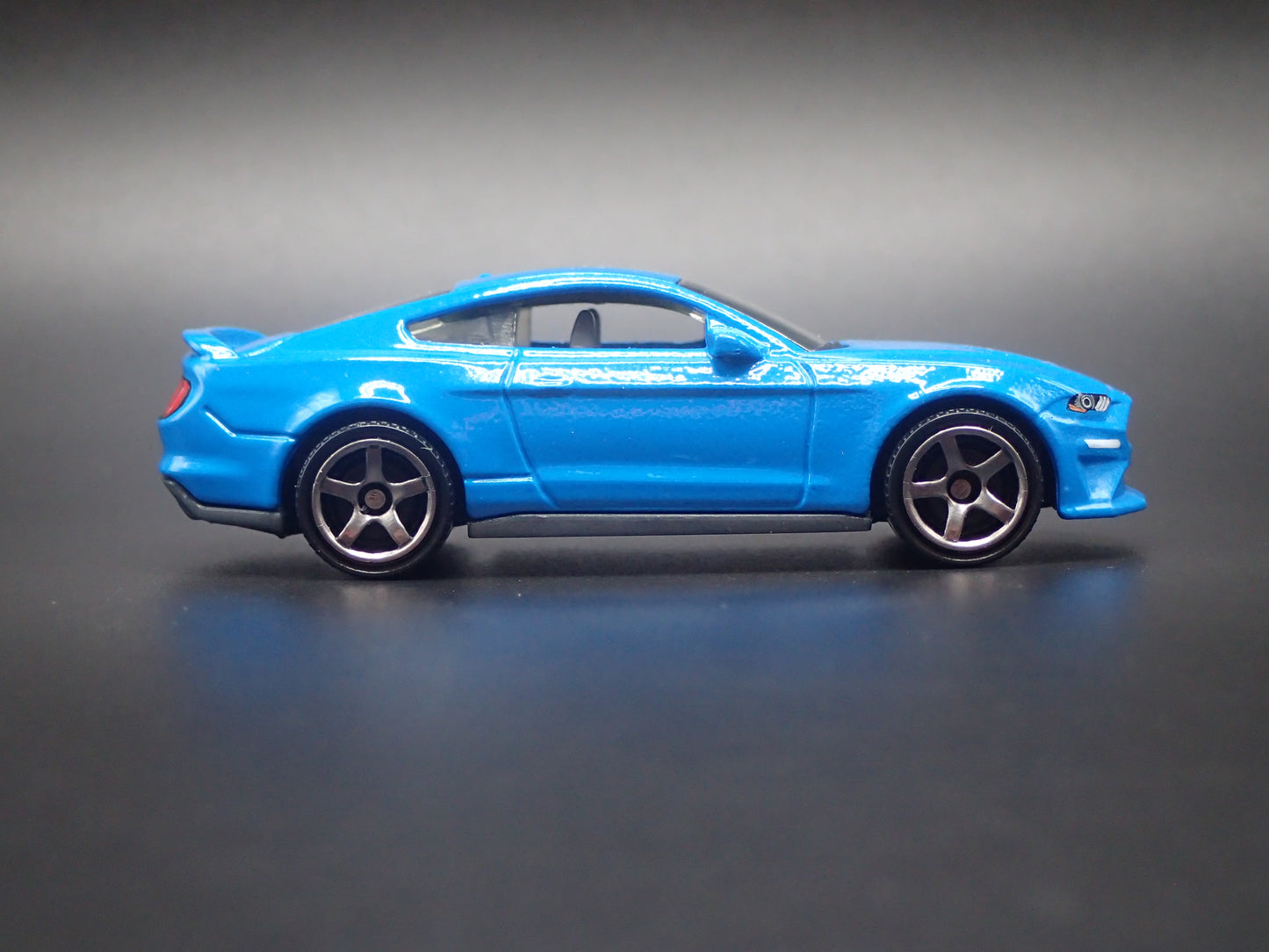 2015-2023 FORD MUSTANG COUPE BLUE 1/64 SCALE COLLECTIBLE DIECAST MODEL CAR