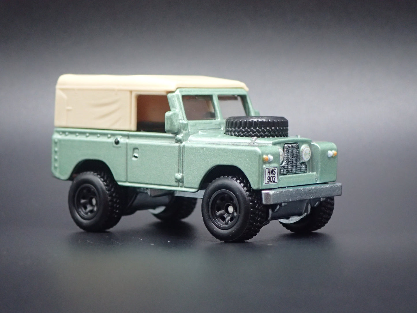 1958-1961 LAND ROVER S2 GREEN 1/64 SCALE COLLECTIBLE DIECAST MODEL CAR