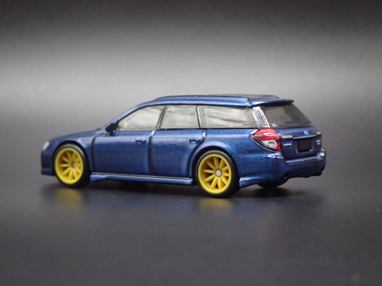 2003-2008 SUBARU LEGACY WAGON GT BP 1:64 SCALE DIORAMA DIECAST MODEL CAR