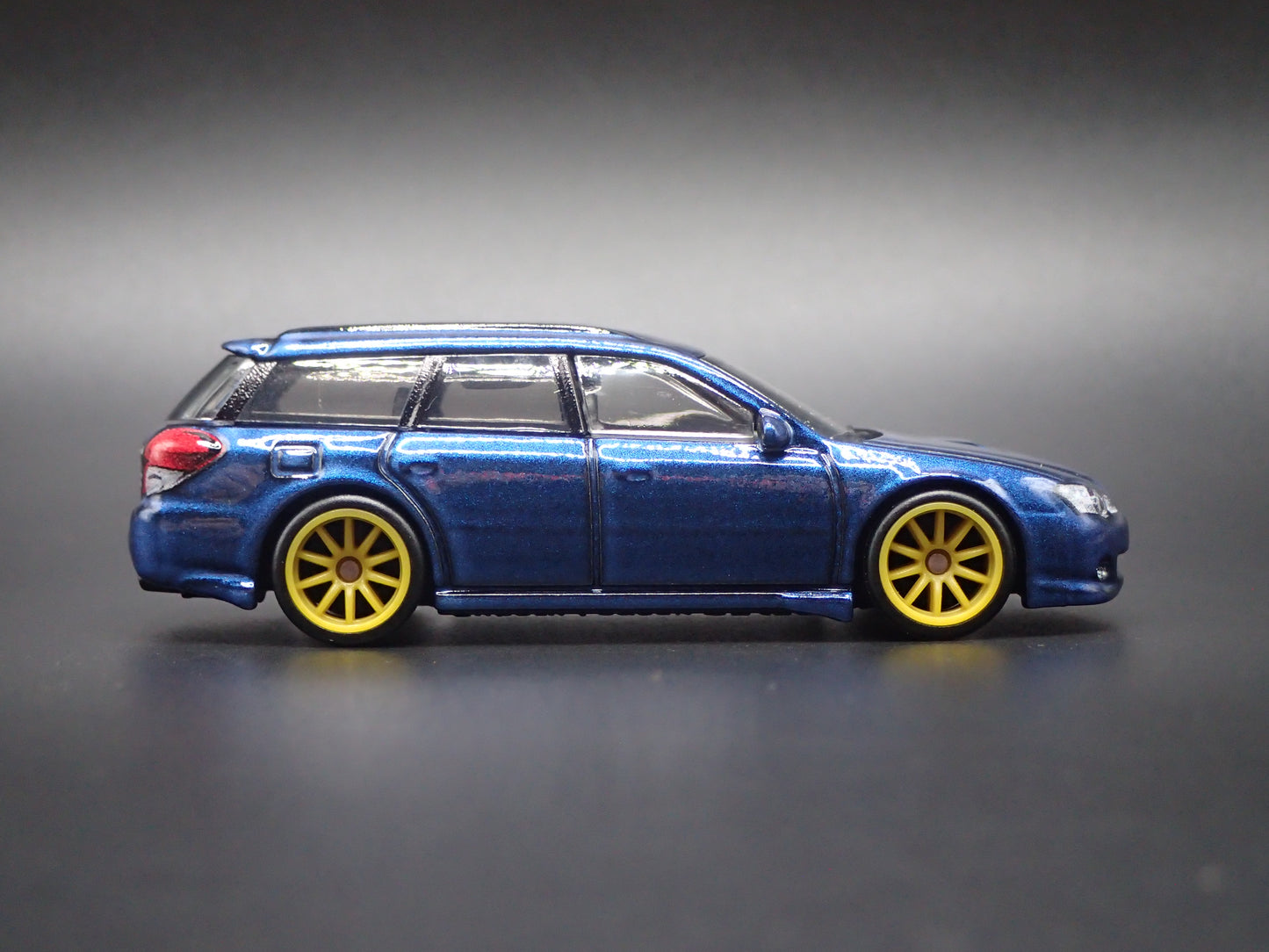 2003-2008 SUBARU LEGACY WAGON GT BP 1:64 SCALE DIORAMA DIECAST MODEL CAR
