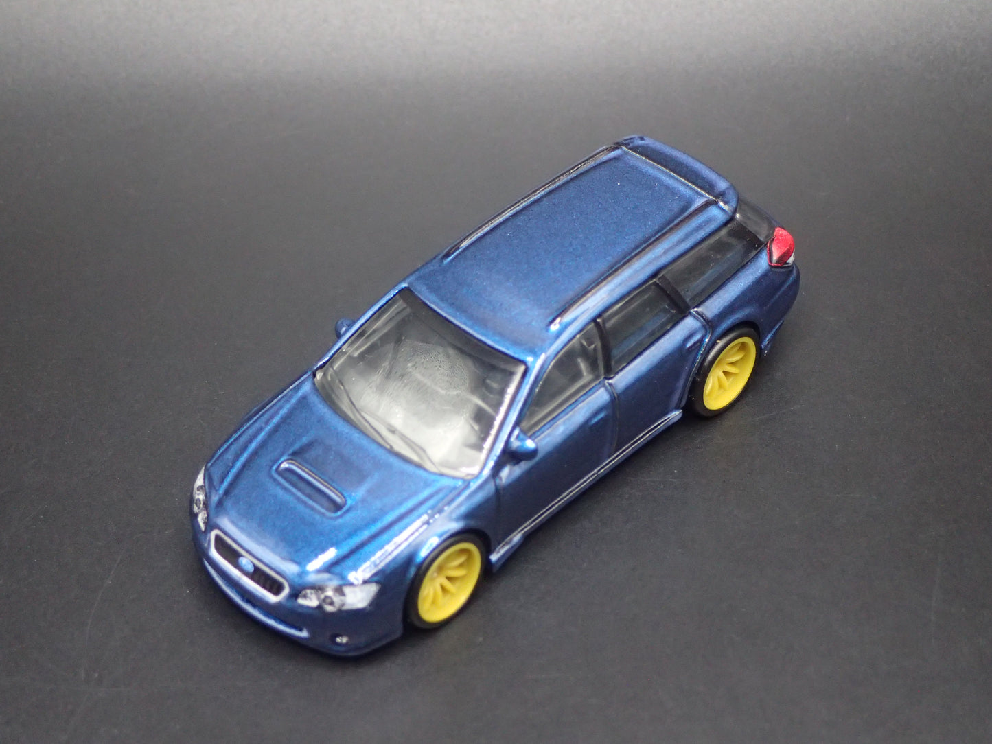 2003-2008 SUBARU LEGACY WAGON GT BP 1:64 SCALE DIORAMA DIECAST MODEL CAR