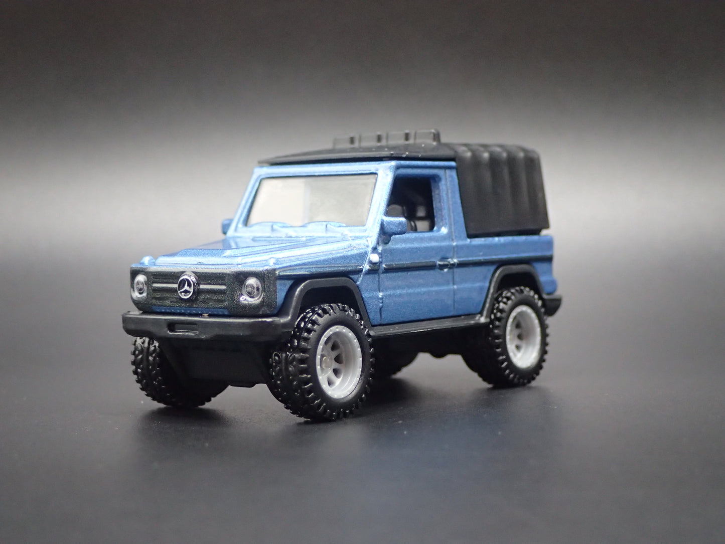1992-2019 MERCEDES BENZ G CLASS BLUE 1:64 SCALE DIORAMA DIECAST MODEL CAR
