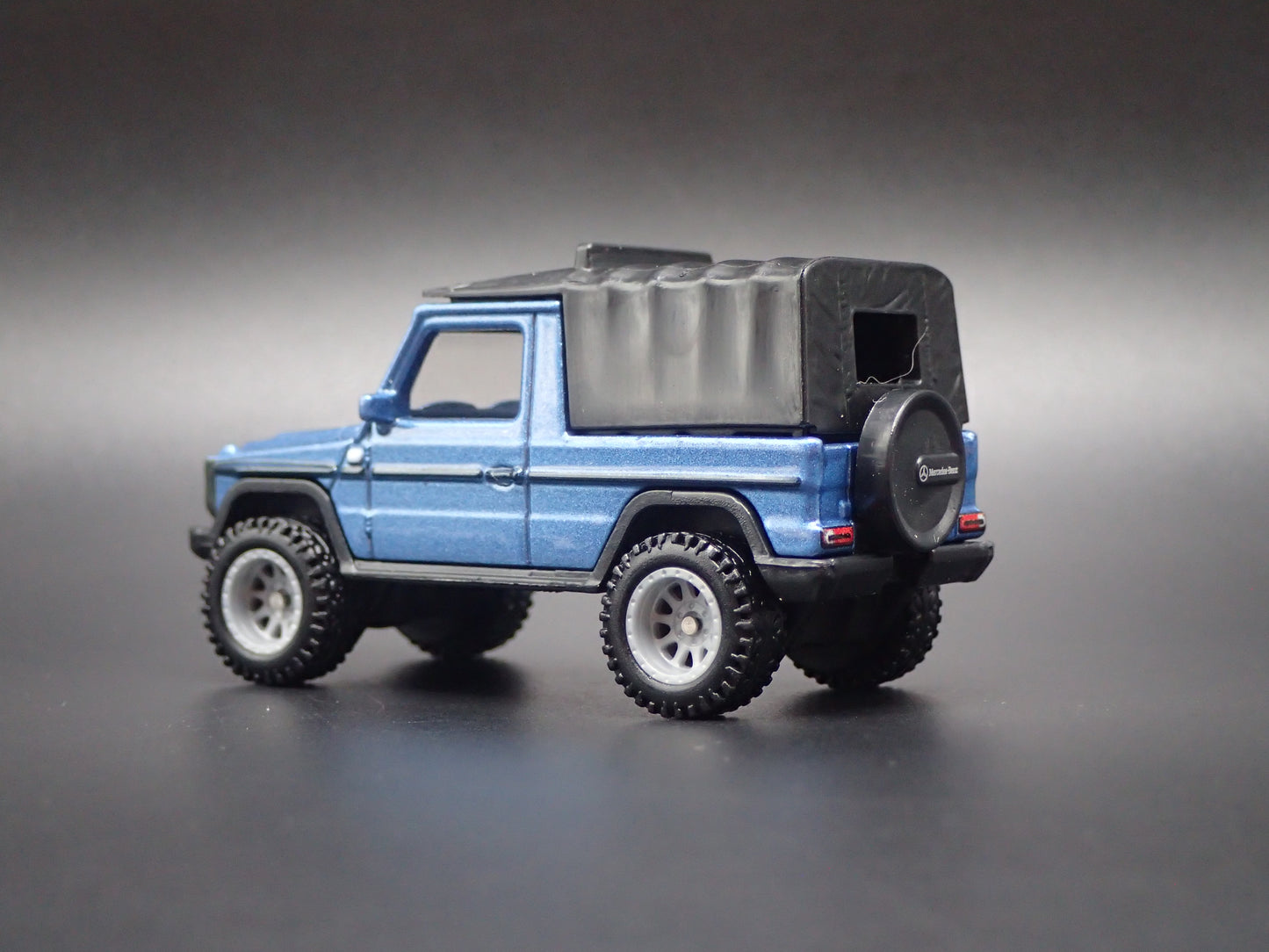 1992-2019 MERCEDES BENZ G CLASS BLUE 1:64 SCALE DIORAMA DIECAST MODEL CAR
