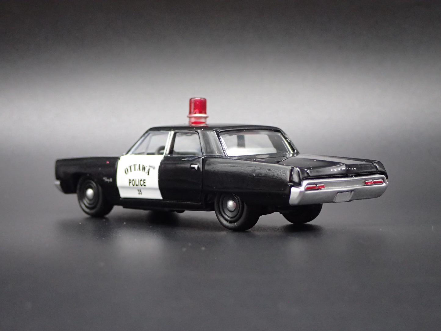 1967 67 PLYMOUTH FURY II OTTAWA POLICE CAR  1/64 SCALE DIECAST MODEL CAR