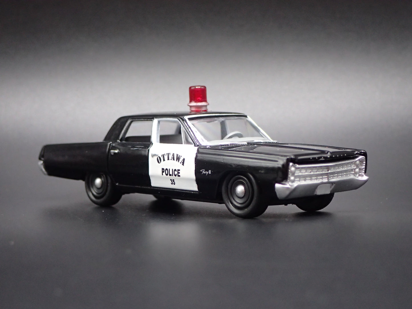 1967 67 PLYMOUTH FURY II OTTAWA POLICE CAR  1/64 SCALE DIECAST MODEL CAR