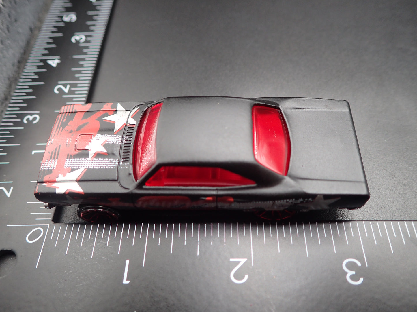1970 70 PLYMOUTH ROAD RUNNER 1:64 SCALE COLLECTIBLE DIORAMA DIECAST MODEL CAR