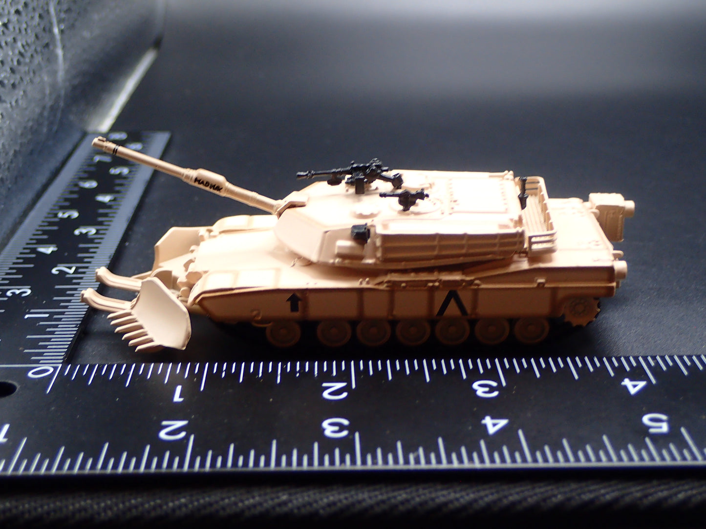 M1A1 ABRAMS TANK MILITARY GULF WAR RARE 1:100 SCALE DIORAMA DIECAST MODEL CAR