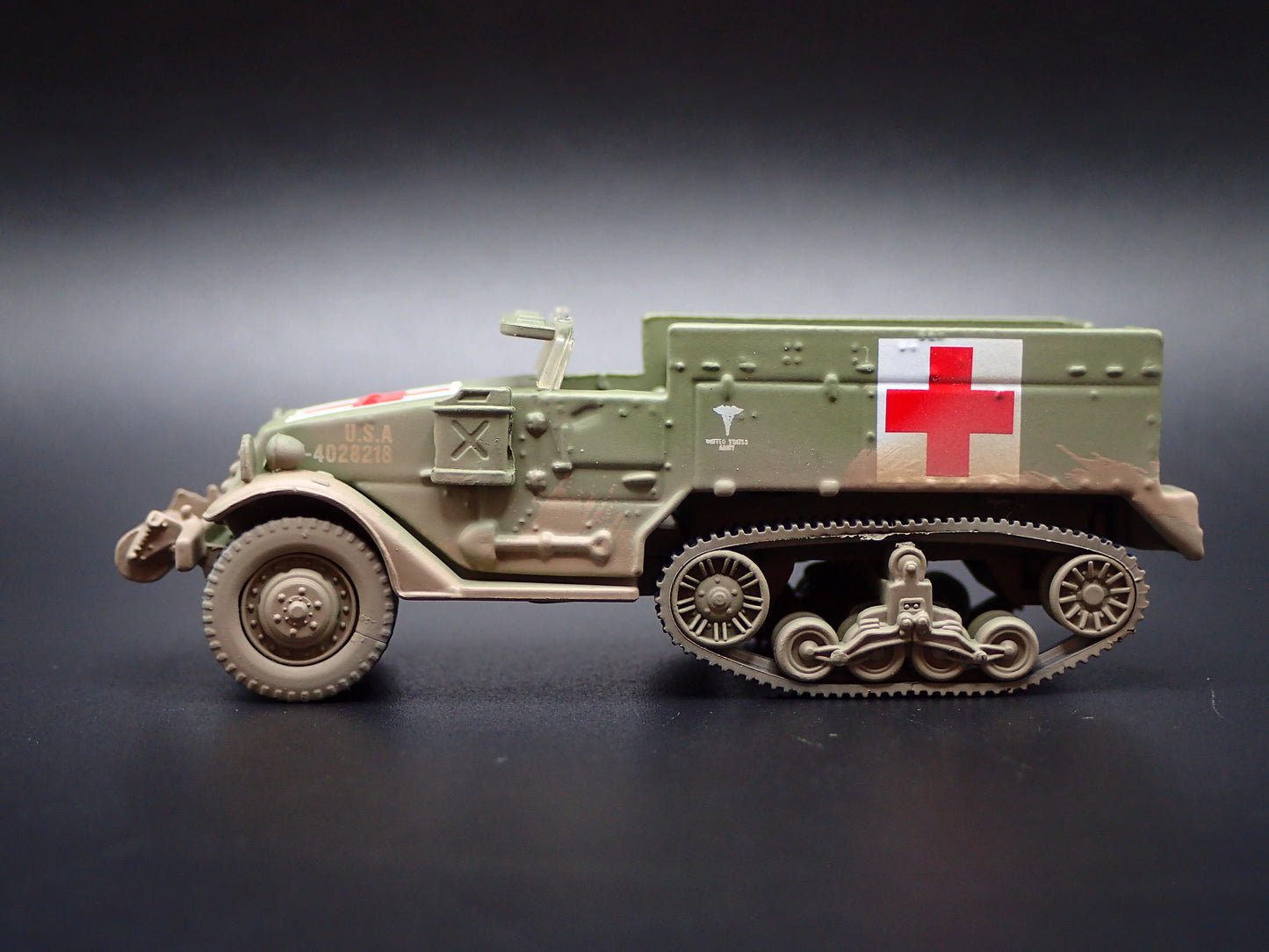 WWII M2A1 HALF TRACK TANK ARMY MILITARY GREEN 1:87 SCALE DIECAST MODEL CAR