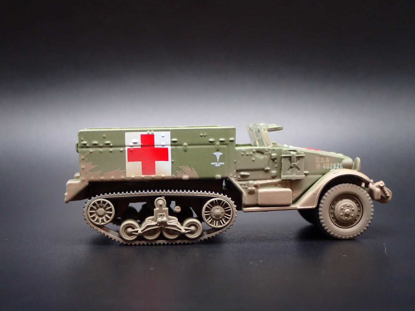WWII M2A1 HALF TRACK TANK ARMY MILITARY GREEN 1:87 SCALE DIECAST MODEL CAR