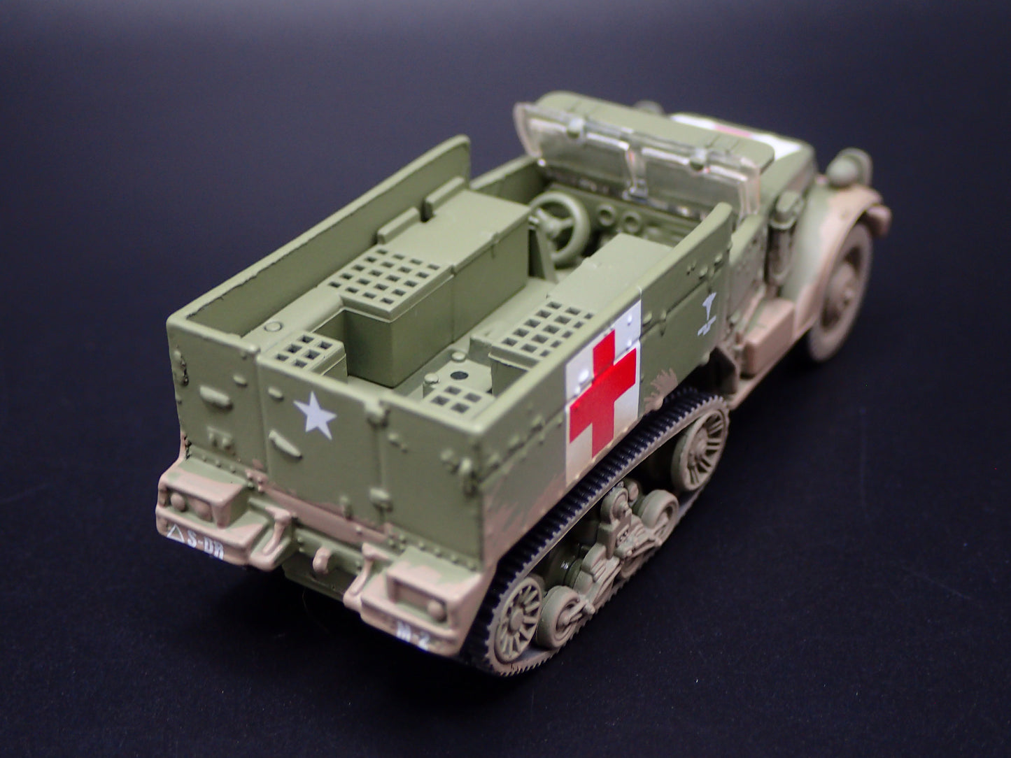 WWII M2A1 HALF TRACK TANK ARMY MILITARY GREEN 1:87 SCALE DIECAST MODEL CAR