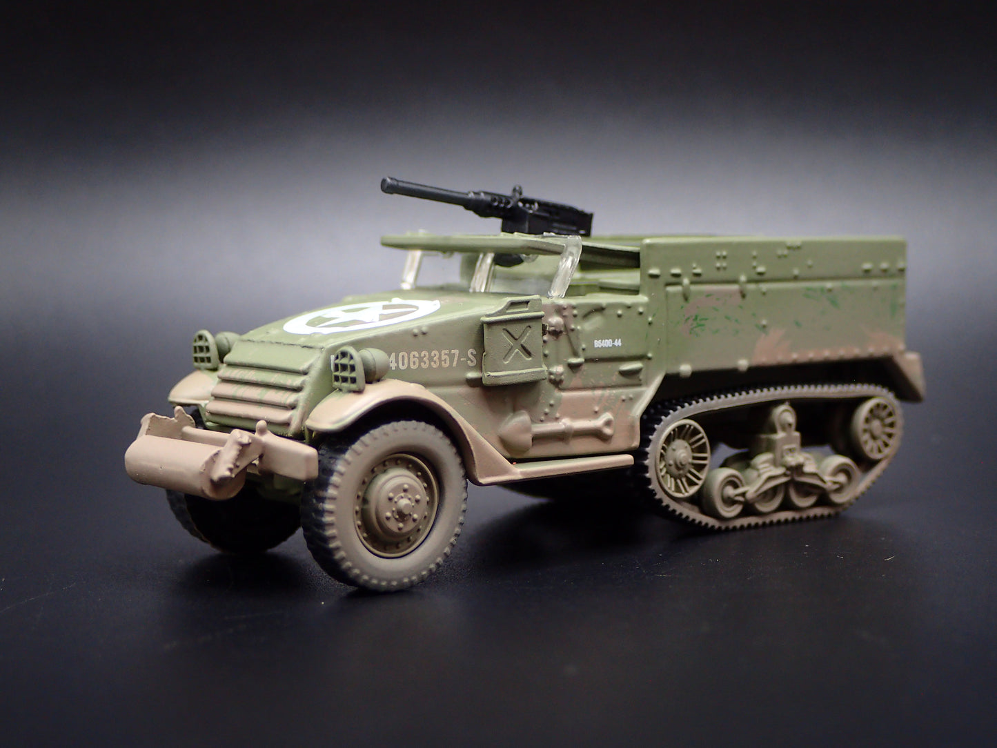 WWII M2A1 HALF TRACK TANK ARMY MILITARY GREEN 1:87 SCALE DIECAST MODEL CAR