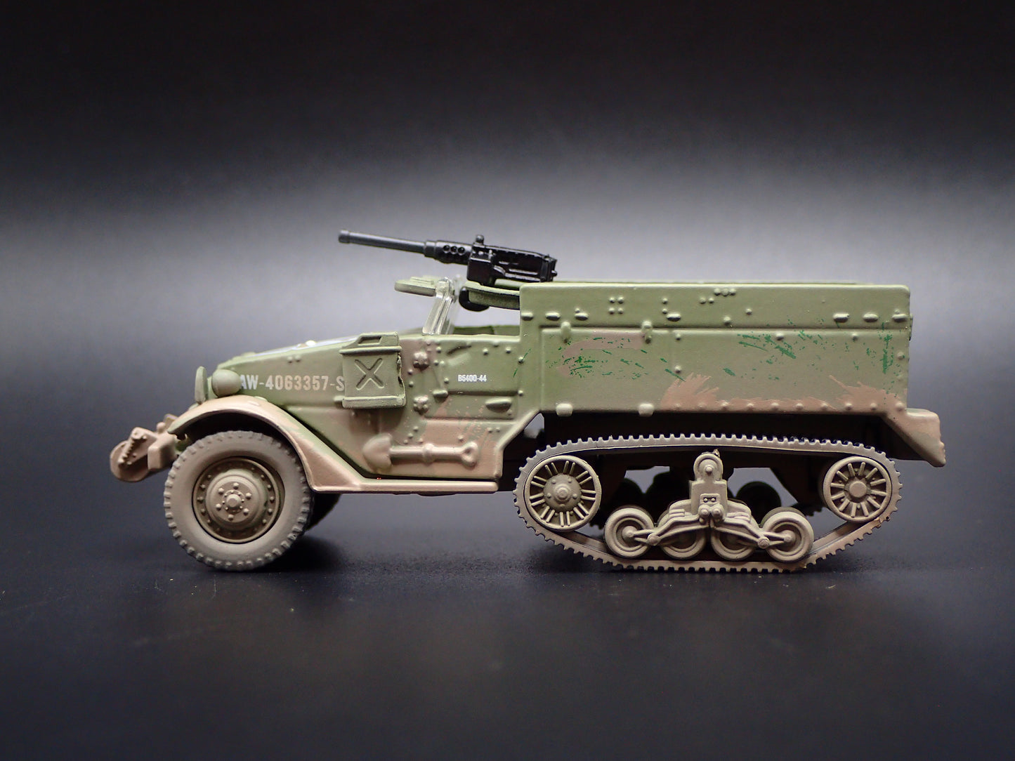 WWII M2A1 HALF TRACK TANK ARMY MILITARY GREEN 1:87 SCALE DIECAST MODEL CAR