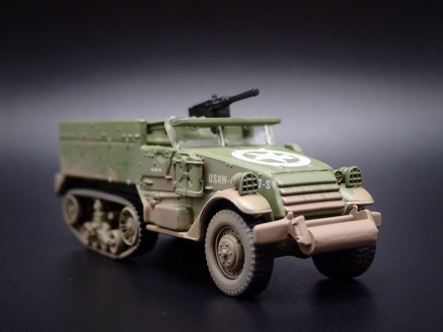 WWII M2A1 HALF TRACK TANK ARMY MILITARY GREEN 1:87 SCALE DIECAST MODEL CAR