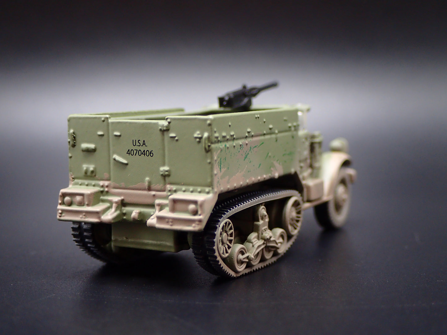 WWII M2A1 HALF TRACK TANK ARMY MILITARY GREEN 1:87 SCALE DIECAST MODEL CAR