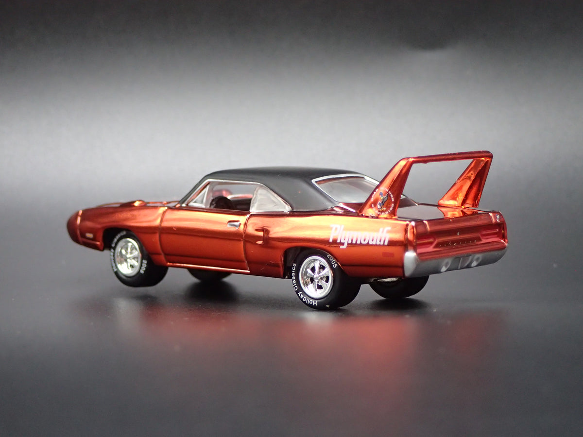 1970 70 PLYMOUTH SUPERBIRD RED 1:64 SCALE COLLECTIBLE DIECAST MODEL CAR