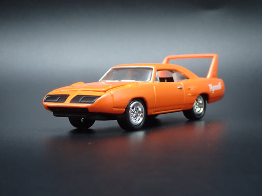 1970 70 PLYMOUTH SUPERBIRD ORANGE 1:64 SCALE COLLECTIBLE DIECAST MODEL CAR