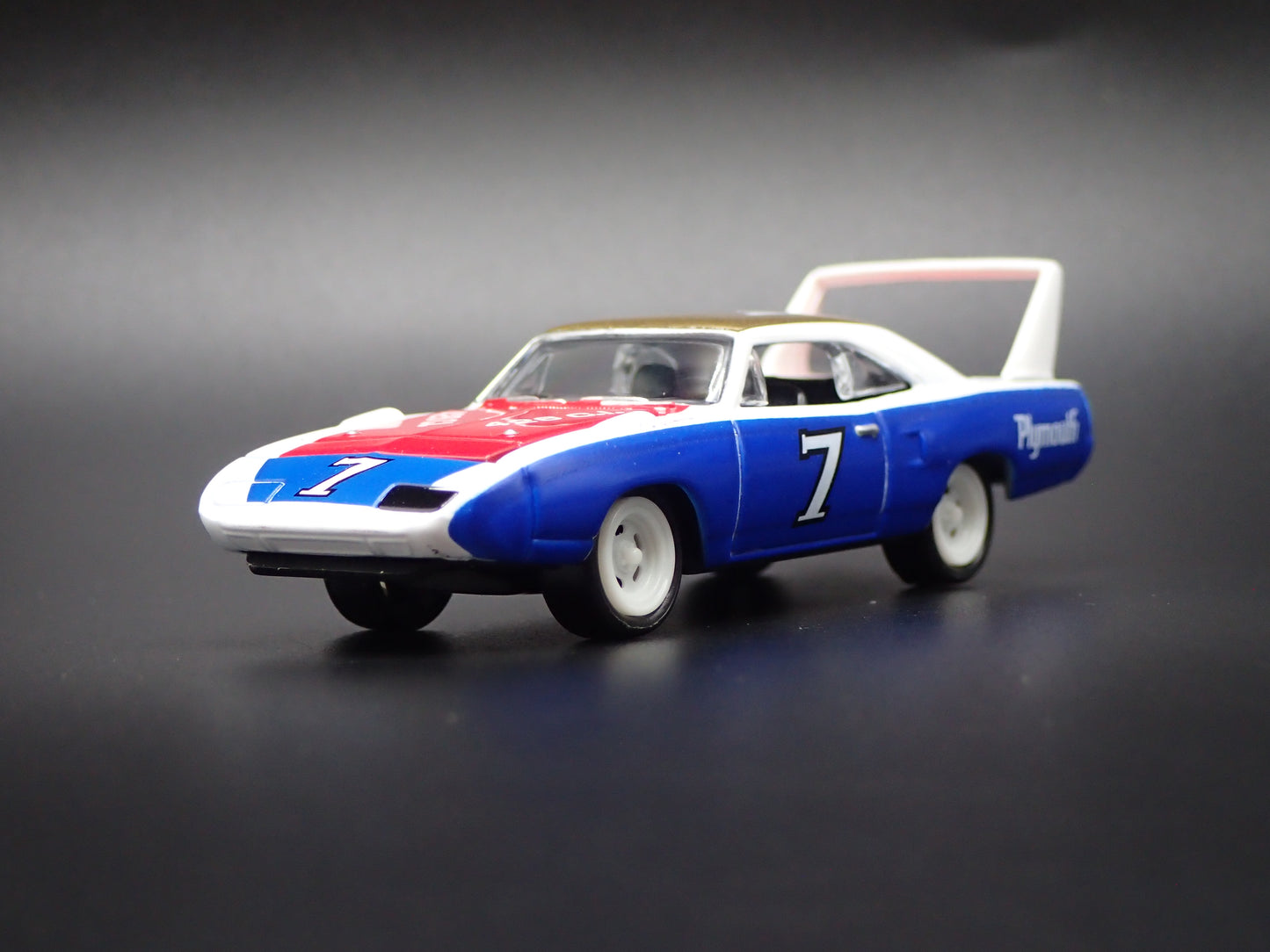 1970 70 PLYMOUTH SUPERBIRD BLUE 1:64 SCALE COLLECTIBLE DIECAST MODEL CAR