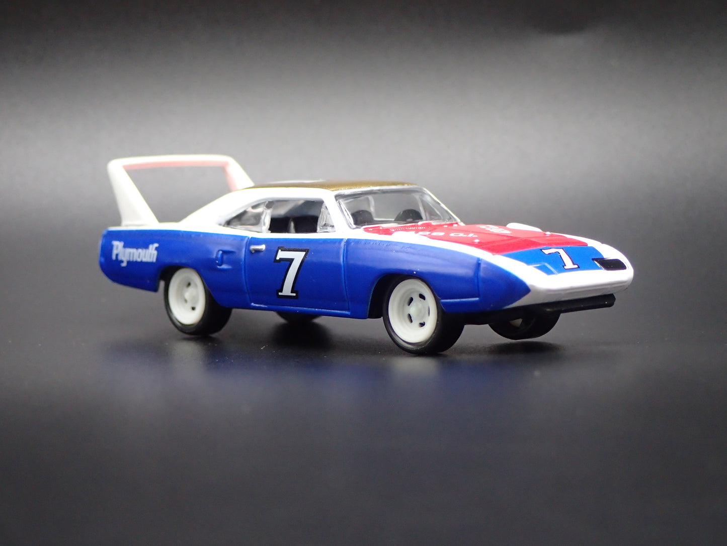 1970 70 PLYMOUTH SUPERBIRD BLUE 1:64 SCALE COLLECTIBLE DIECAST MODEL CAR