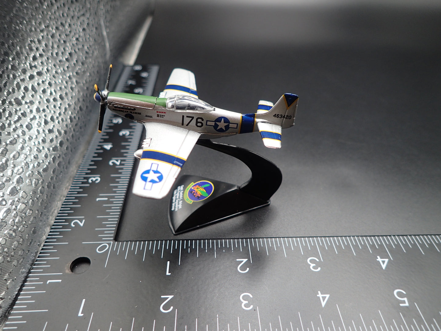 NORTH AMERICAN P-51D MUSTANG PLANE ARMY MILITARY MOONBEAM MCSWINE 1:144 SCALE DIECAST