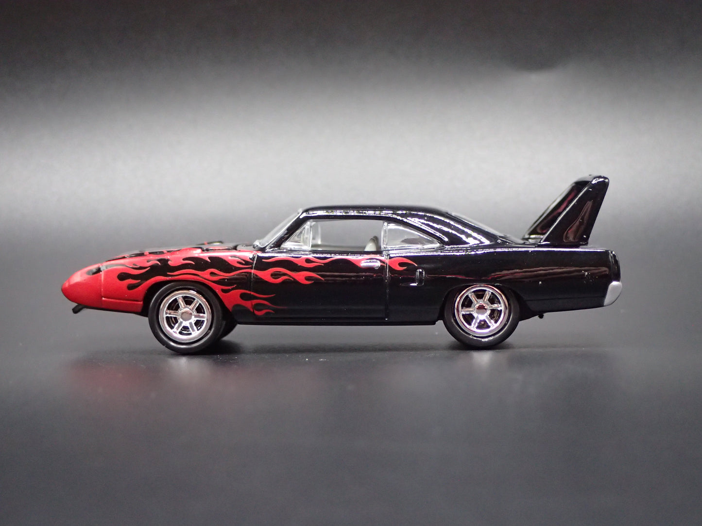 1970 70 PLYMOUTH SUPERBIRD BLACK 1:64 SCALE COLLECTIBLE DIECAST MODEL CAR