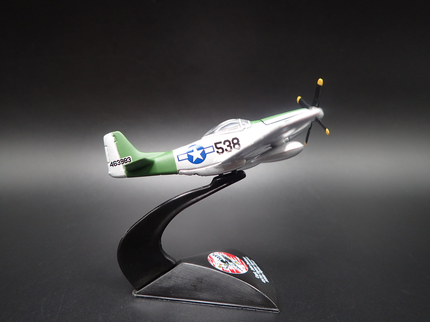 NORTH AMERICAN P-51D MUSTANG PLANE ARMY MILITARY NAGOYA 1:144 SCALE DIECAST