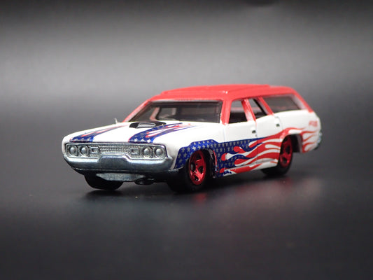 1971 71 PLYMOUTH SATELLITE STATION WAGON  1/64 SCALE DIECAST MODEL CAR