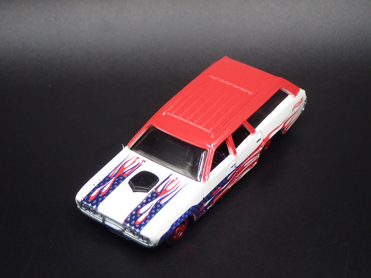 1971 71 PLYMOUTH SATELLITE STATION WAGON  1/64 SCALE DIECAST MODEL CAR