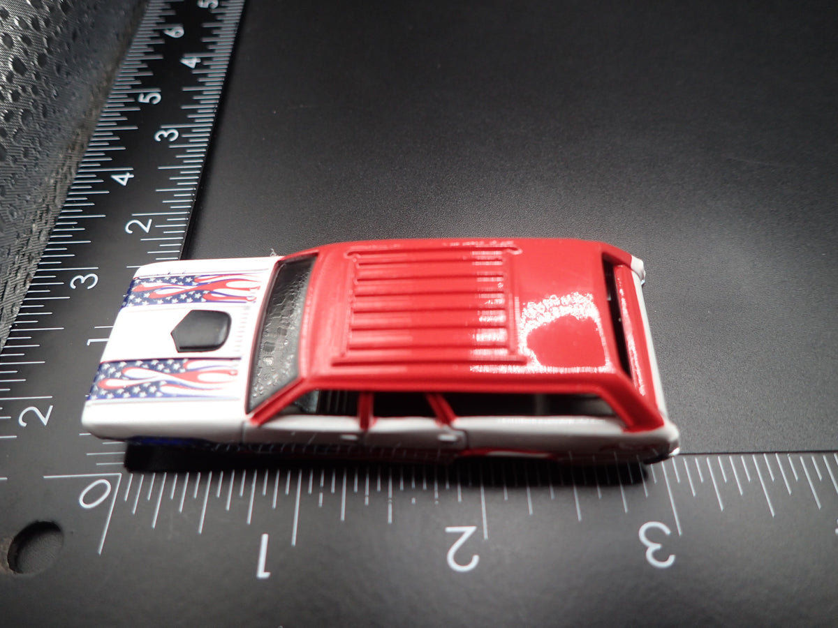 1971 71 PLYMOUTH SATELLITE STATION WAGON  1/64 SCALE DIECAST MODEL CAR