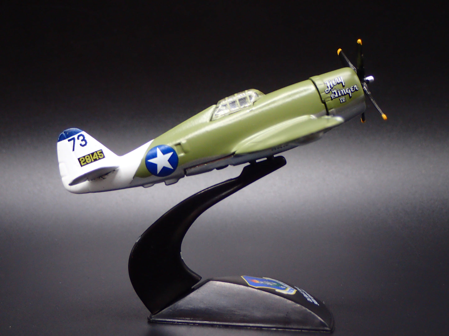 WWII REPUBLIC P47D THUNDERBOLT RAZORBACK PLANE MILITARY 1:144 DIECAST MODEL