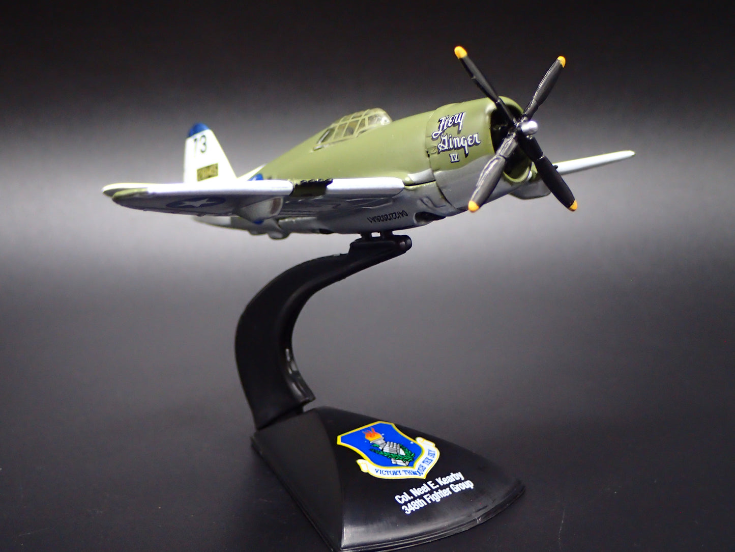 WWII REPUBLIC P47D THUNDERBOLT RAZORBACK PLANE MILITARY 1:144 DIECAST MODEL