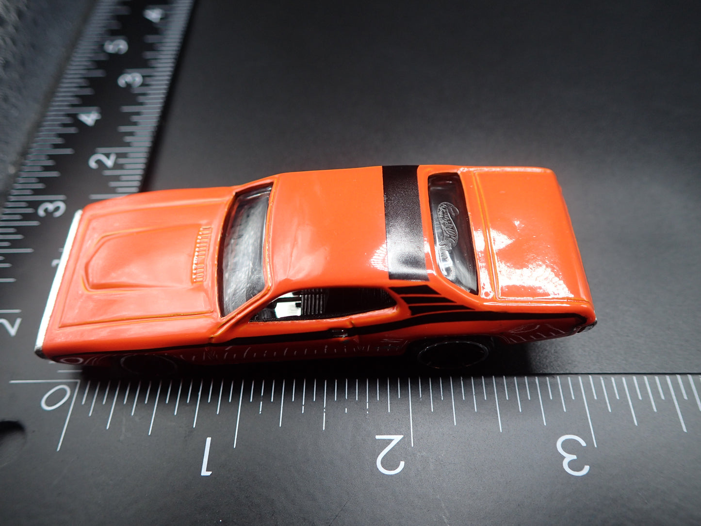 1971 71 PLYMOUTH GTX ORANGE 1/64 SCALE COLLECTIBLE DIORAMA DIECAST MODEL CAR