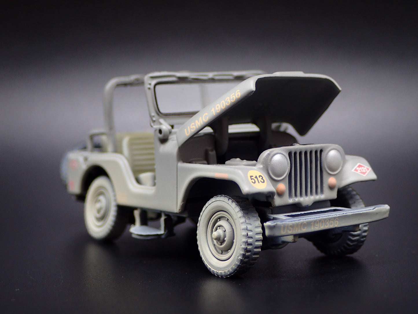 M38A1 JEEP ARMY US ARMY VIETNAM DIRTY 1:64 SCALE DIORAMA DIECAST MODEL CAR
