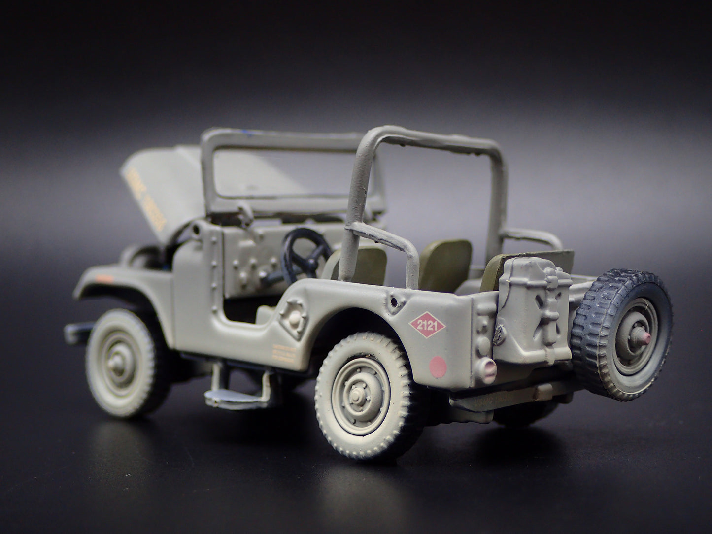 M38A1 JEEP ARMY US ARMY VIETNAM DIRTY 1:64 SCALE DIORAMA DIECAST MODEL CAR