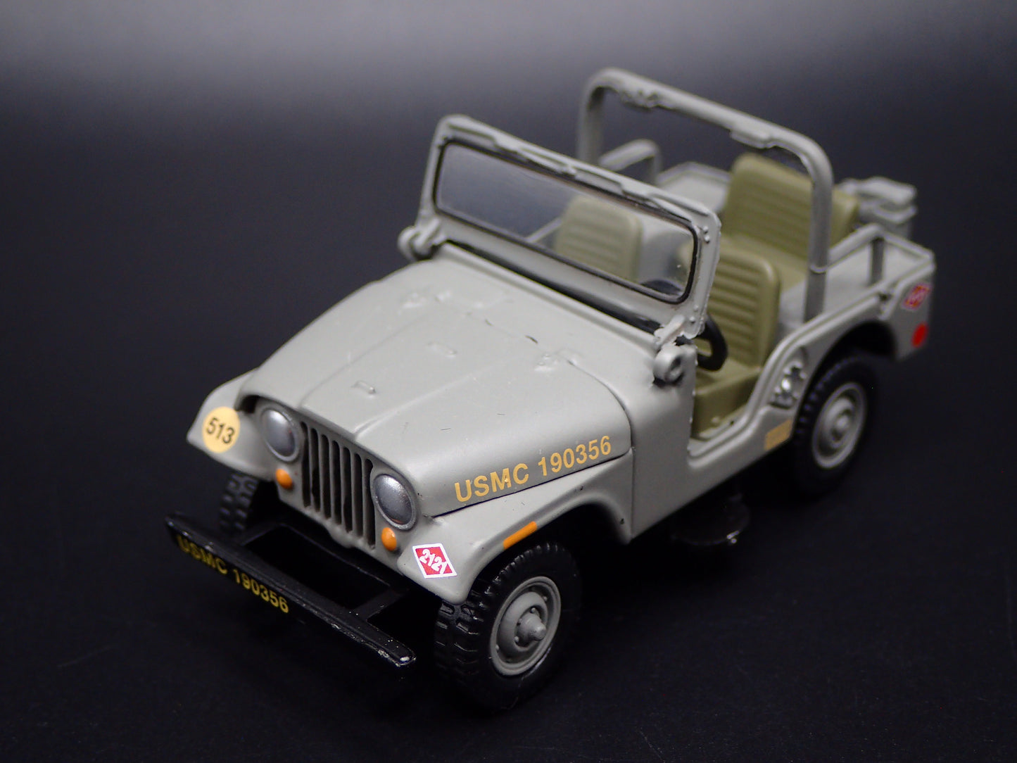 M38A1 JEEP ARMY US ARMY VIETNAM GREEN 1:64 SCALE DIORAMA DIECAST MODEL CAR