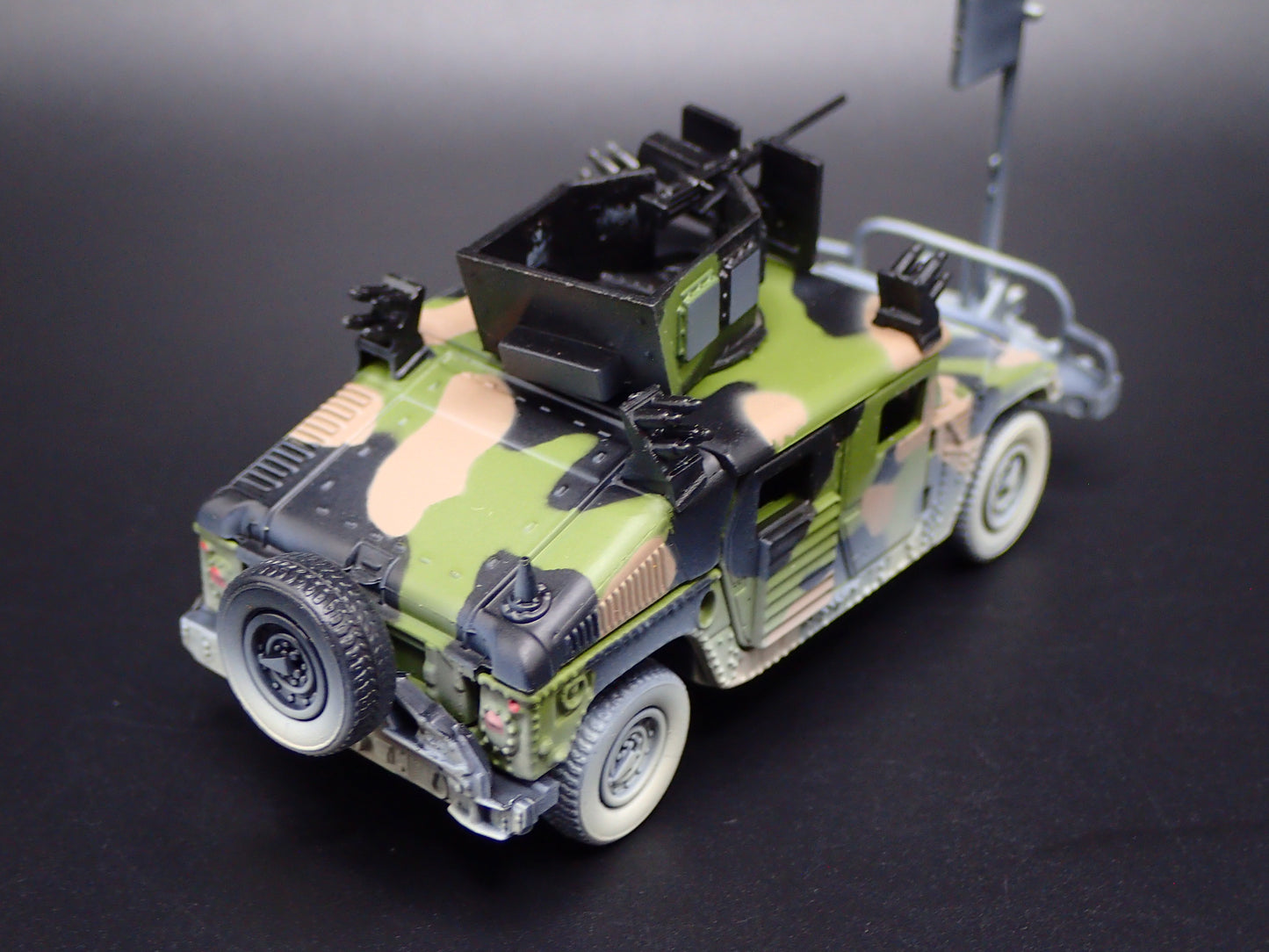H1 M1114 HA HMMWV HUMVEE ARMORED MILITARY DIRTY 1:64 SCALE DIECAST MODEL CAR