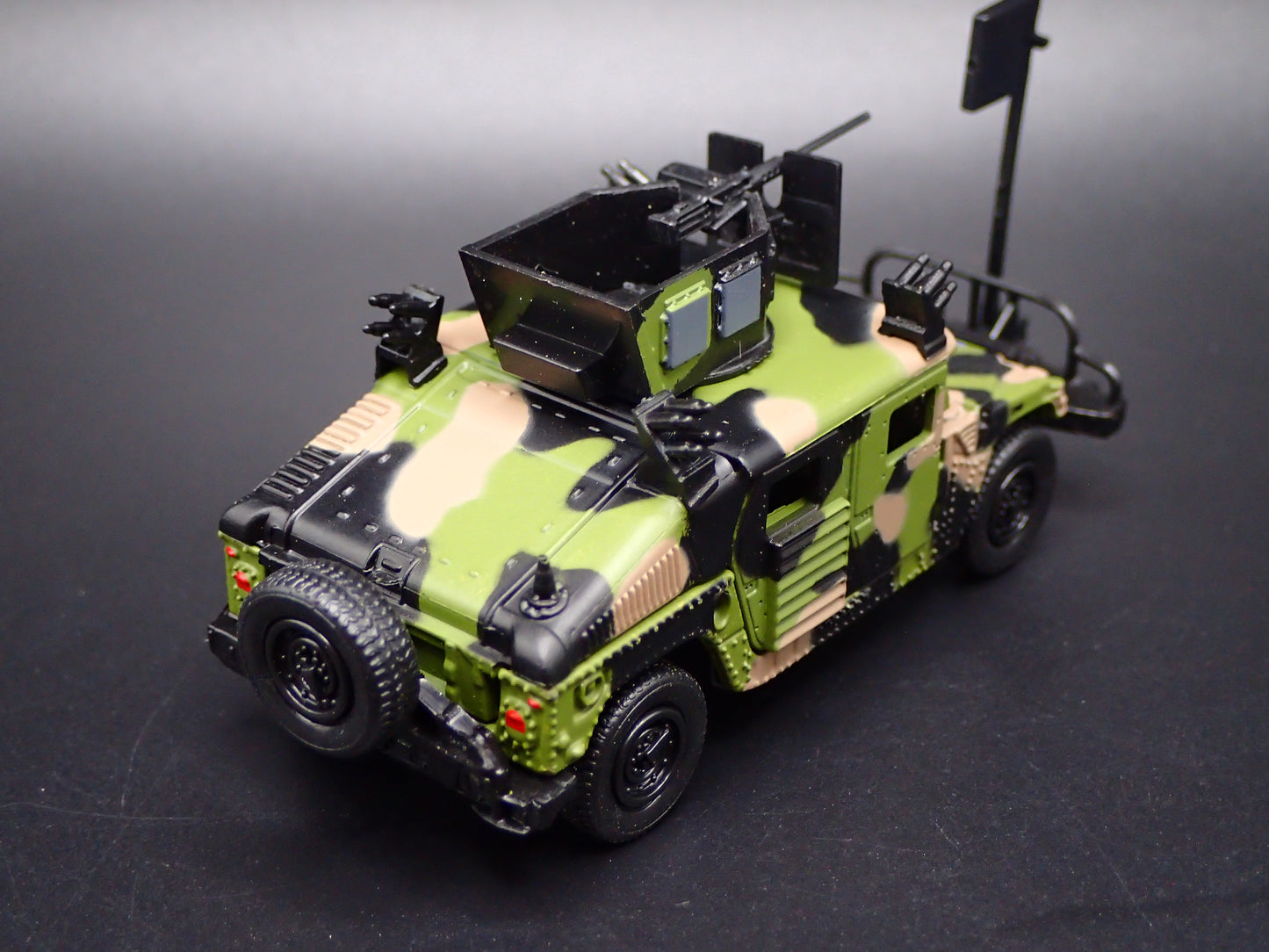 H1 M1114 HA HMMWV HUMVEE ARMORED MILITARY CAMO 1:64 SCALE DIECAST MODEL CAR