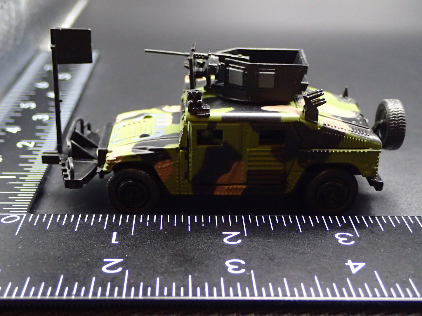 H1 M1114 HA HMMWV HUMVEE ARMORED MILITARY CAMO 1:64 SCALE DIECAST MODEL CAR