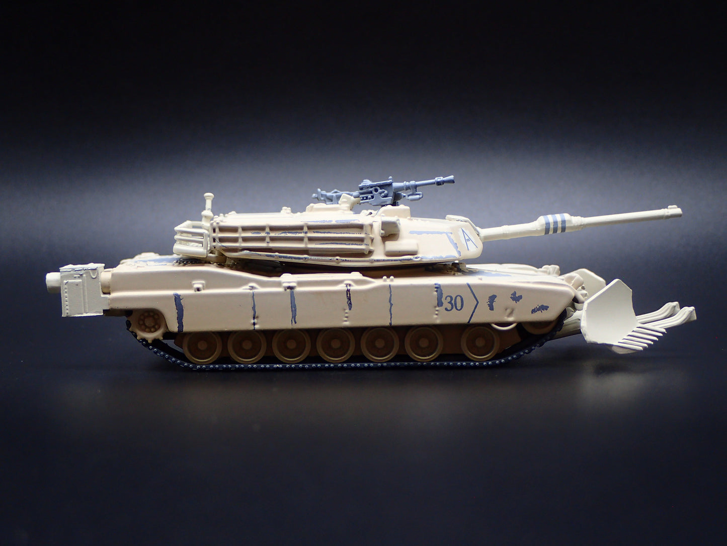 M1A1 ABRAMS TANK MILITARY DESERT STORM 1:100 SCALE DIORAMA DIECAST MODEL CAR