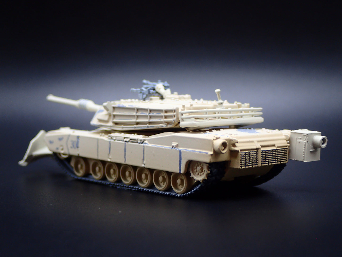 M1A1 ABRAMS TANK MILITARY DESERT STORM 1:100 SCALE DIORAMA DIECAST MODEL CAR