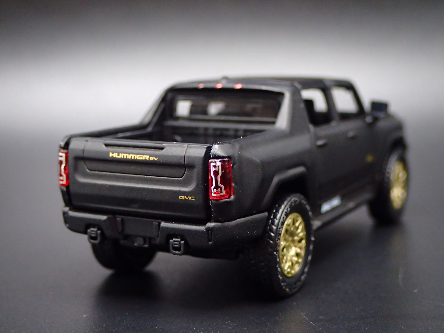 2022-2026 HUMMER EV ELECTRIC TRUCK BLACK SPACE FORCE 1:64 SCALE DIECAST CAR